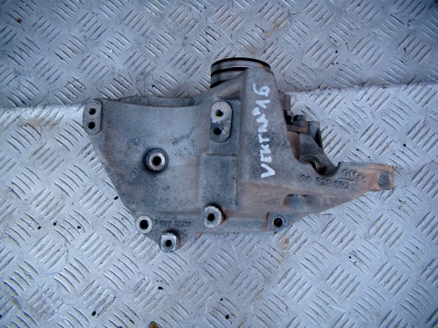 фото №1, Opel vectra b 1.6 кронштейн подушка двигателя 90528682
