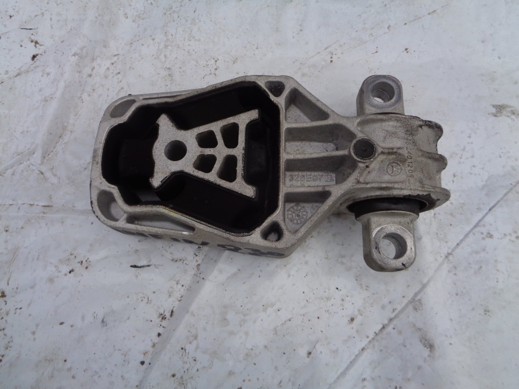 фото №1, Кронштейн подушка infiniti q30 1.5d a2462400120