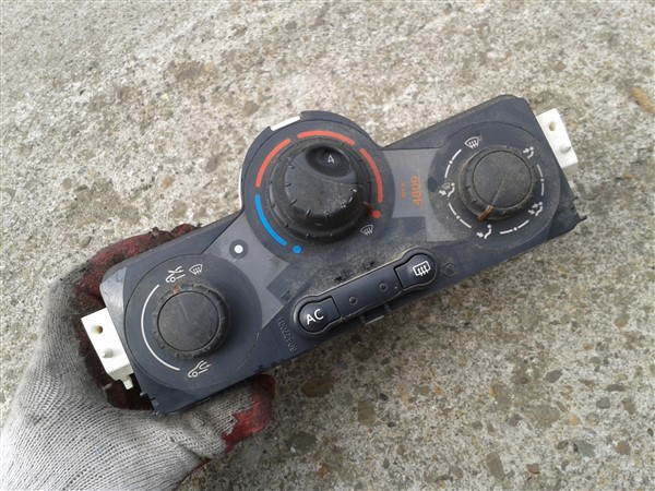 фото №1, Панель кондиционера обдув renault megane 21