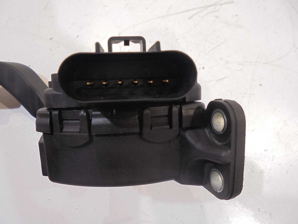 фото №4, Потенциометр газа ford fiesta 1.4tdci 2s619f836