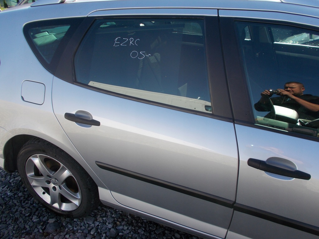 фото №1, Peugeot 407 kombi дверь правое задняя ezrc 05r