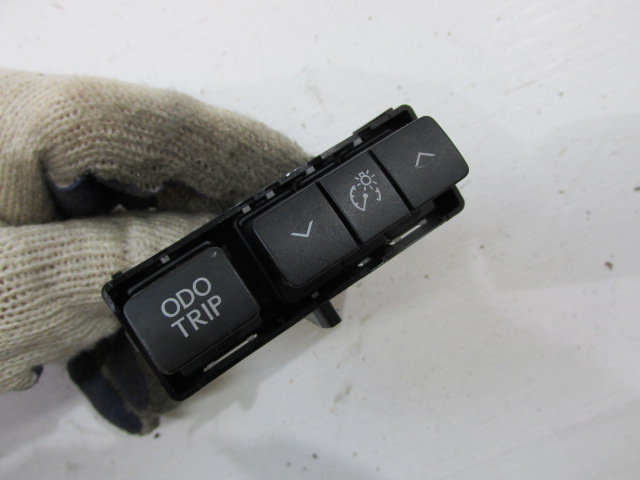 фото №1, Выключатель панель выключателей lexus is250