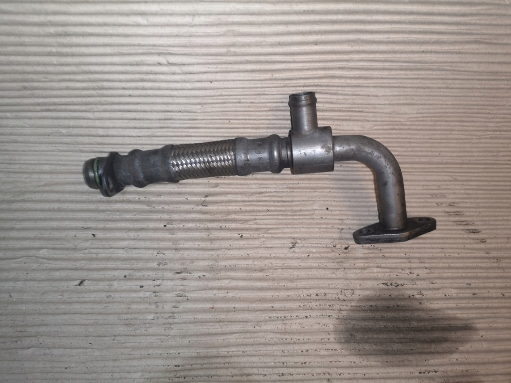 фото №1, Трубка шланг турбины audi a8 4.2 tdi 057145736l