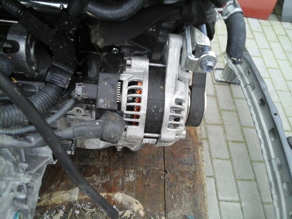 фото №1, Suzuki vitara новий model генератор 1,4 t