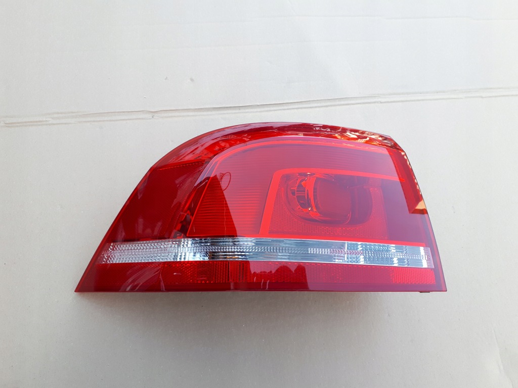 фото №1, Vw passat b7 3af kombi левая задняя лампа