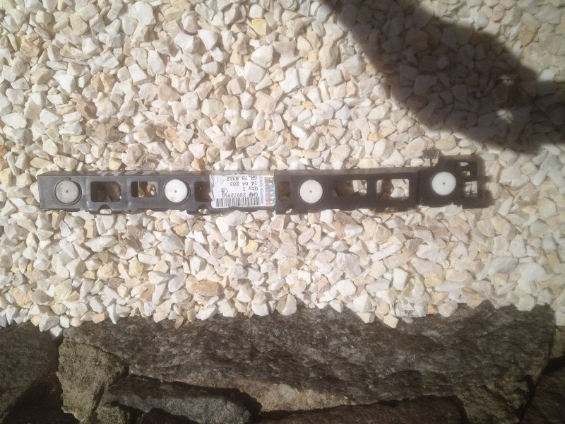 Купить Opel insignia направляющая крепления бампера задняя kombi