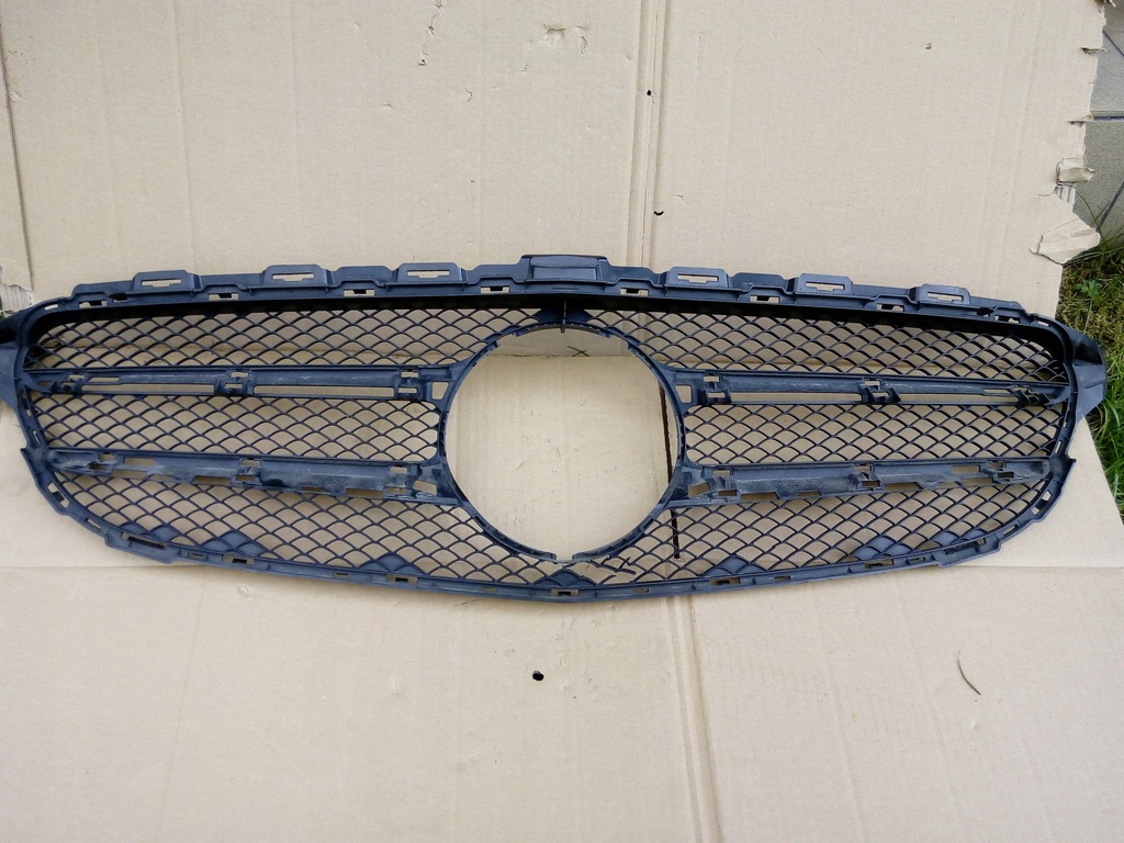 фото №1, Mercedes w205 решётка радиатора решётка радиатора б/у