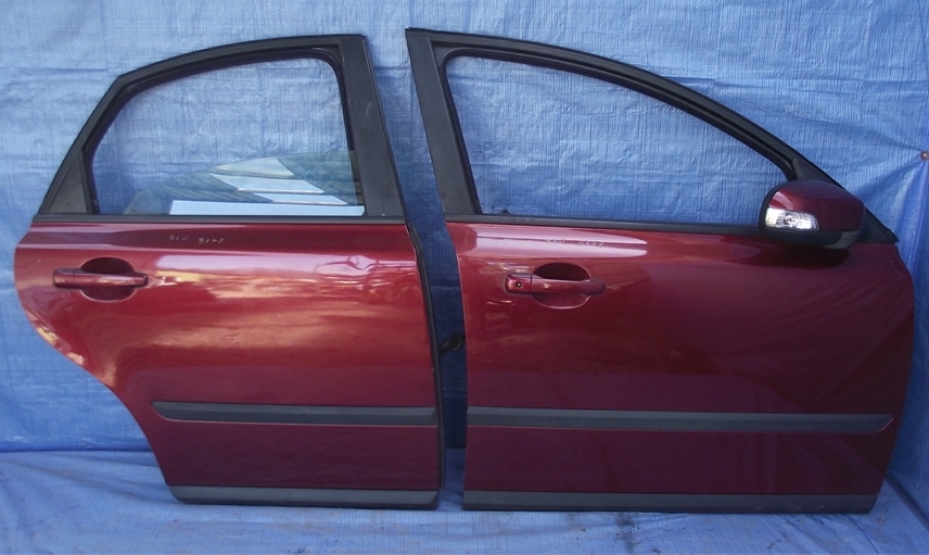 фото №1, Volvo s40 дверь правое задняя задние полный