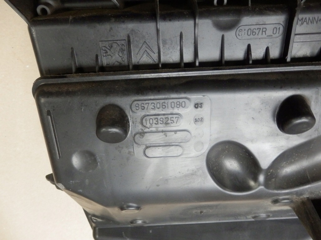 фото №5, Citroen c3 ii 1.4 hdi фильтр воздуха датчик массового расхода воздуха