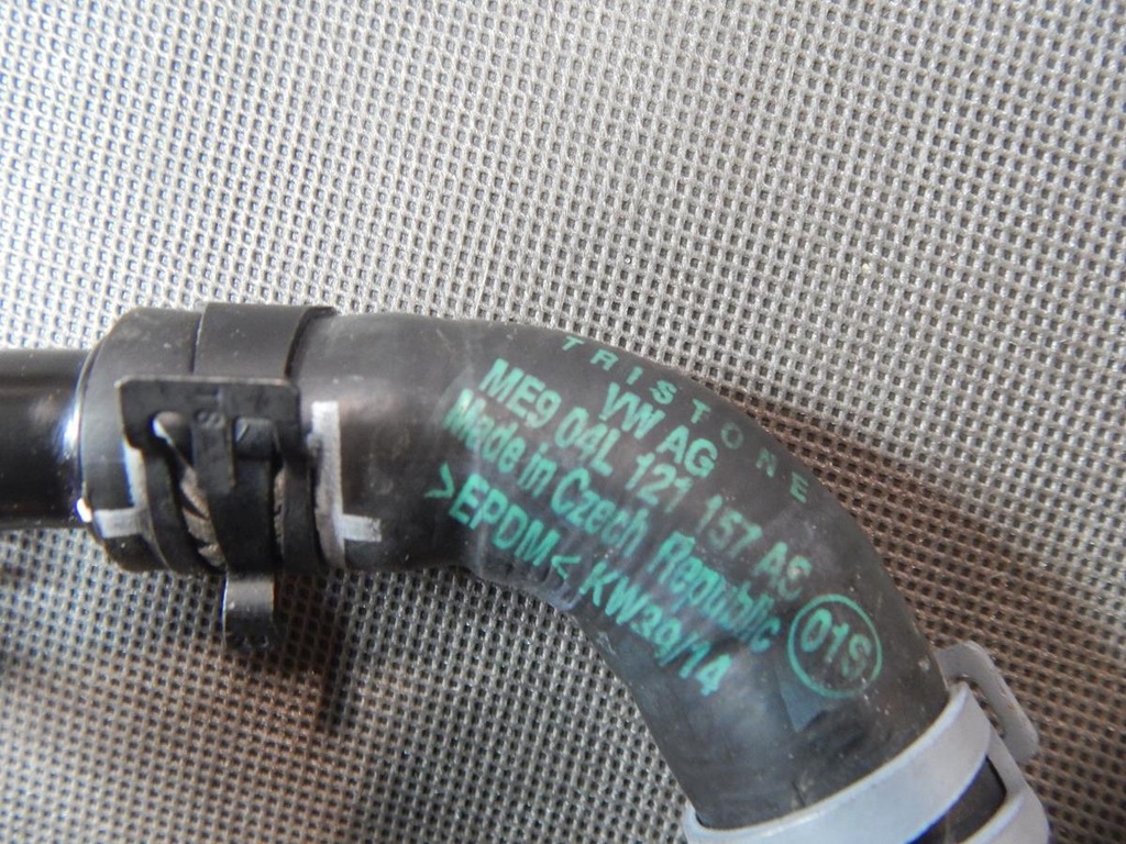 фото №3, Audi a4 b9 шланг wąż труба wody 04l122157bl