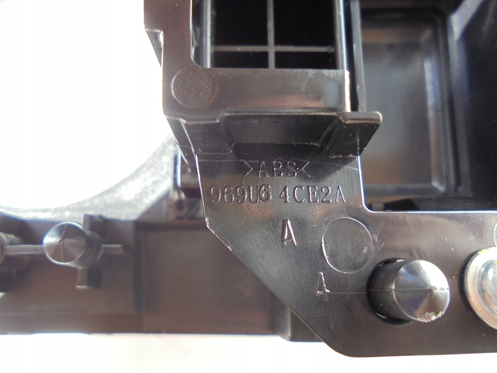 фото №10, Nissan x-trail t32 бардачок na кружки 969124ce7 a/b 969u64ce2a