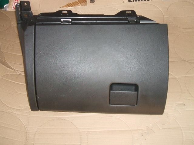 фото №1, Mazda3 mazda 3 2013- бардачок пасажира кришка