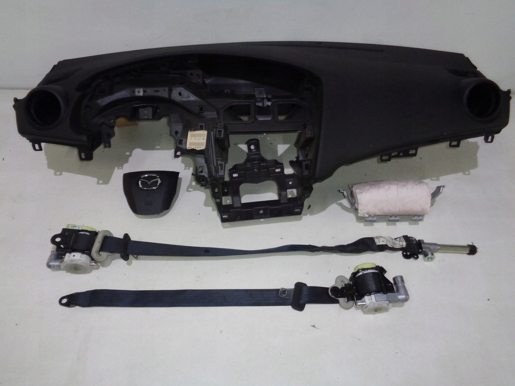 фото №1, Mazda 3 st. m. панель приладів консоль подушка безпеки ремені