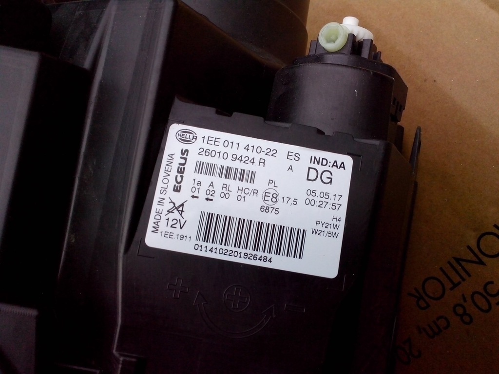 фото №3, Лампа права renault trafic iii nissan nv300