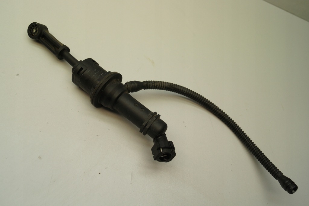 фото №1, Renault scenic iii 3 1.6 dci помпа насос зчеплення 306101185r