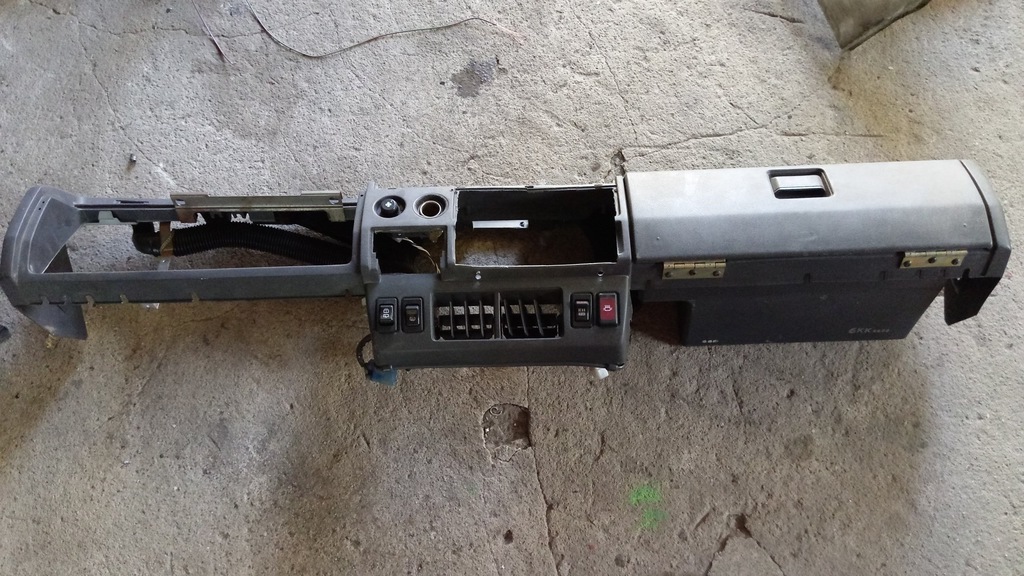 фото №1, Subaru libero 86-93 консоль