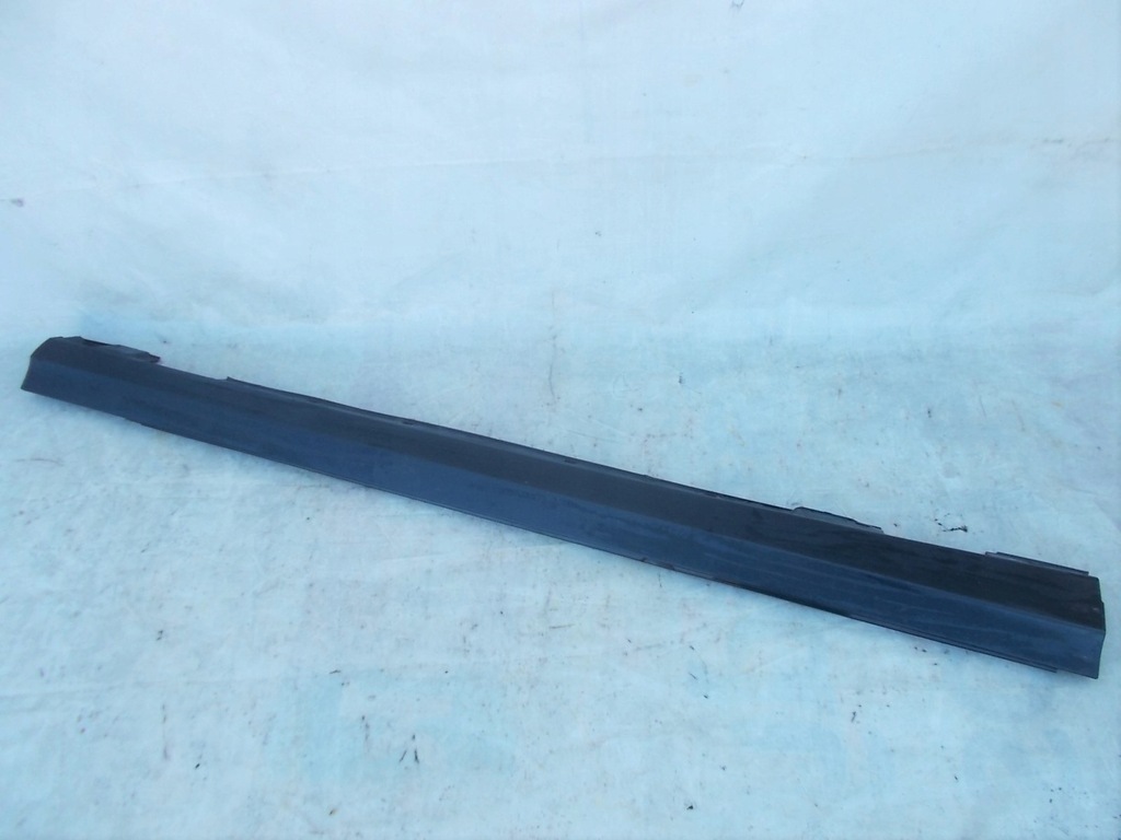 фото №1, Mercedes c w204 порог правый молдинг порог