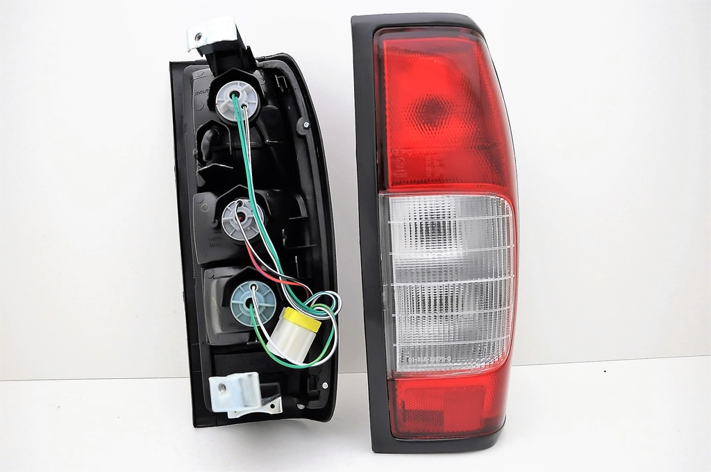 фото №1, Nissan pickup pick up 1997- лампа задня права нова