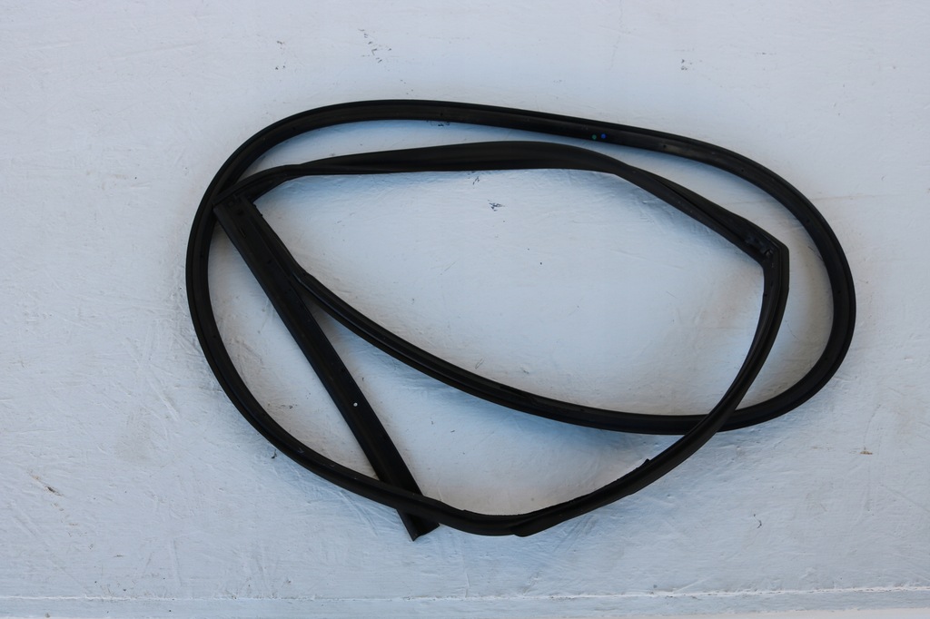 фото №1, Nissan pulsar 14- прокладка дверь левая задняя