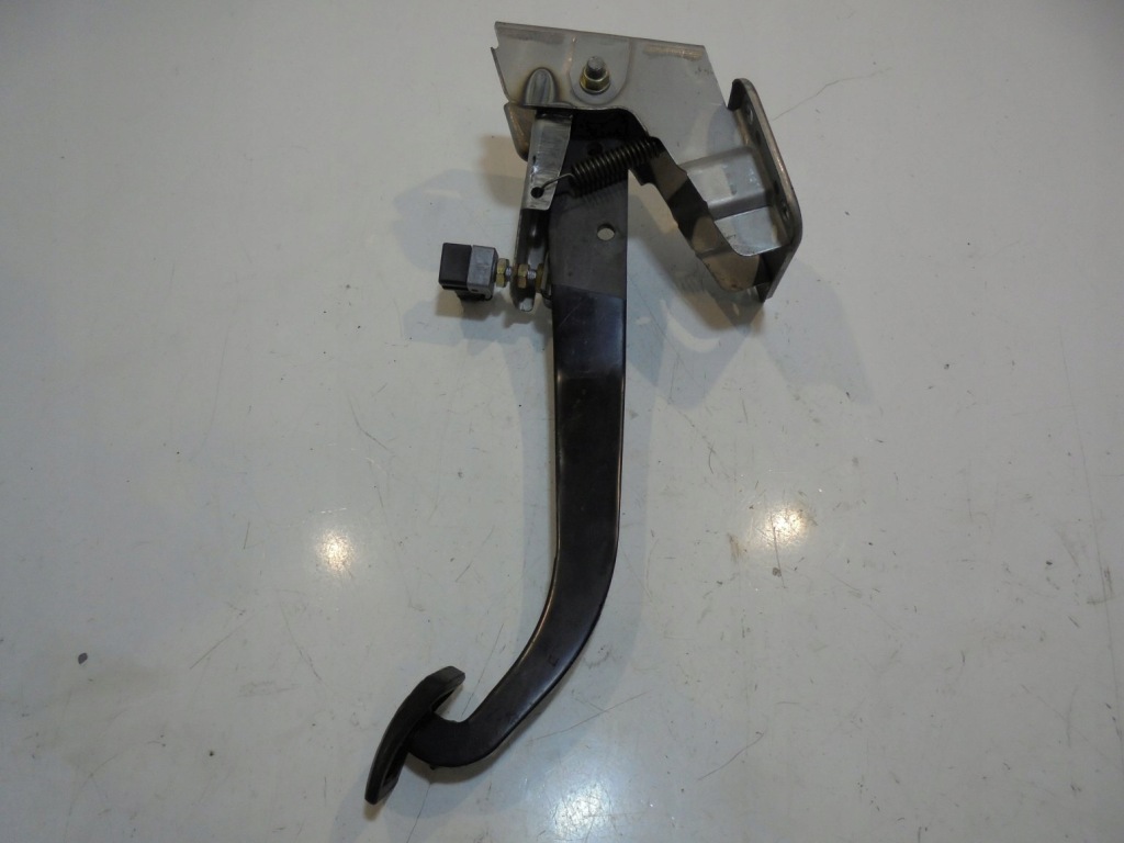 фото №1, Педаль тормоза hyundai santa fe 2.0 crdi 938103810